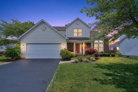 6395 Albany Gardens Dr, New Albany, OH 43054