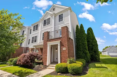 6016 Turnwood Dr #706, Westerville, OH 43081