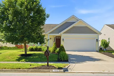 7615 Maple Trunk Dr, Canal Winchester, OH 43110