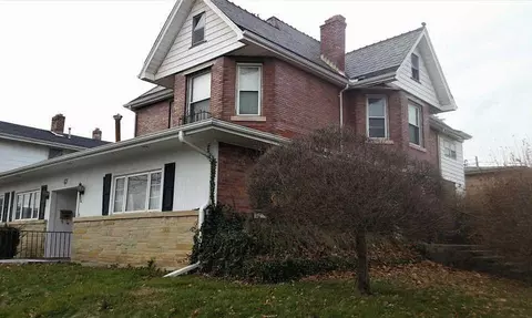 67 E High St, London, OH 43140
