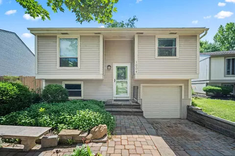 1004 Swanton Ct, Westerville, OH 43081