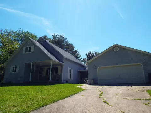2964 Tick Ridge Rd, Vinton, OH 45686