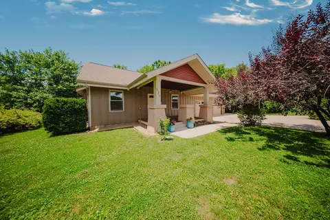 531 N Main St, Sugar Grove, OH 43155