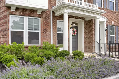 4148 John Shields Pkwy #301, Dublin, OH 43017