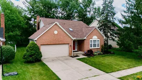 6844 Spruce Pine Dr, Columbus, OH 43235