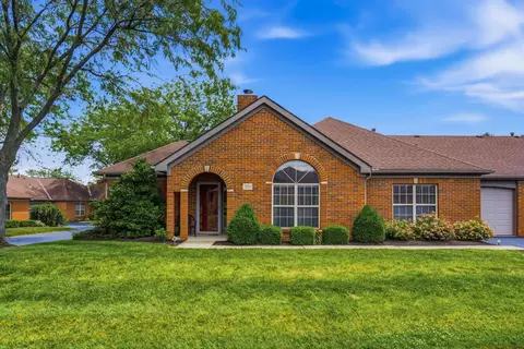 5831 Locbury Ln #R, Dublin, OH 43016
