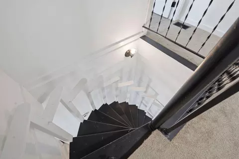 Entry Way - 18 E Oak St, Newark, OH 43055 photo 8 of 8