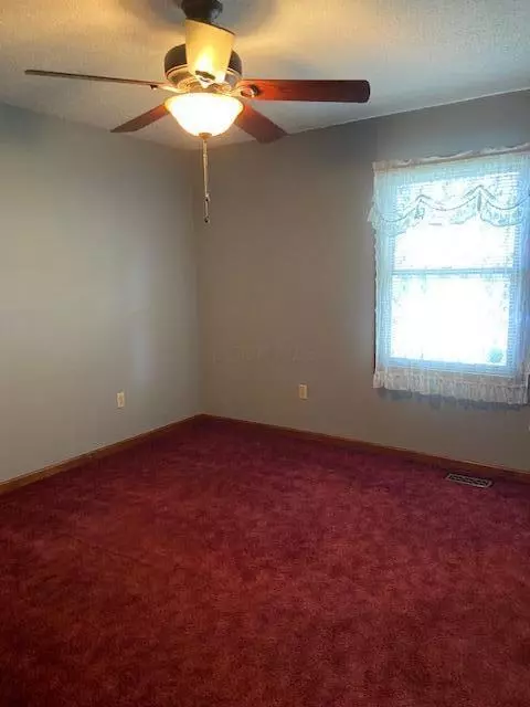 110 Rustic Dr, Circleville, OH 43113 photo 8