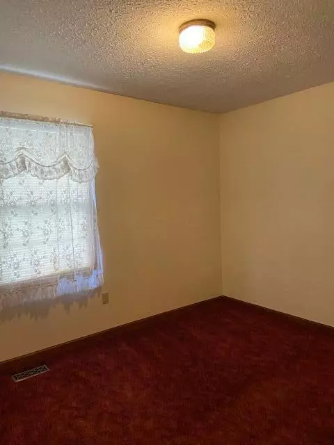 110 Rustic Dr, Circleville, OH 43113 photo 6