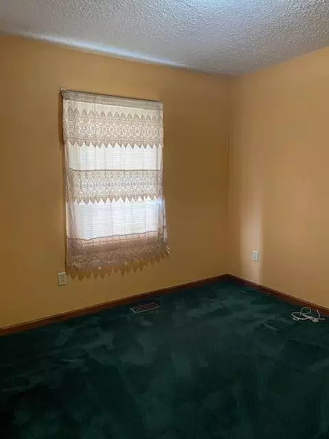 110 Rustic Dr, Circleville, OH 43113 photo 5