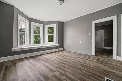 Living - 117- E 119 E Cecil St, Springfield, OH 45504 photo 9 of 10