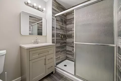 Bath - 117- E 119 E Cecil St, Springfield, OH 45504 photo 1 of 5