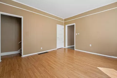 Living - 117- E 119 E Cecil St, Springfield, OH 45504 photo 5 of 10