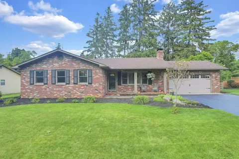 370 Heather Ln, Powell, OH 43065
