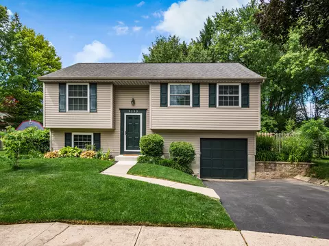 7333 Schoolcraft Ln, Columbus, OH 43235