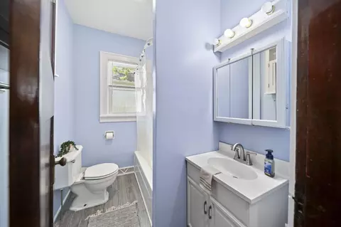 Bath - 262 Barnhart St, Marion, OH 43302 photo 2 of 5