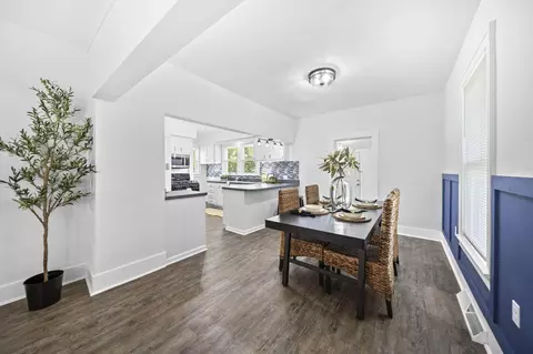 Dining - 262 Barnhart St, Marion, OH 43302 photo 2 of 4