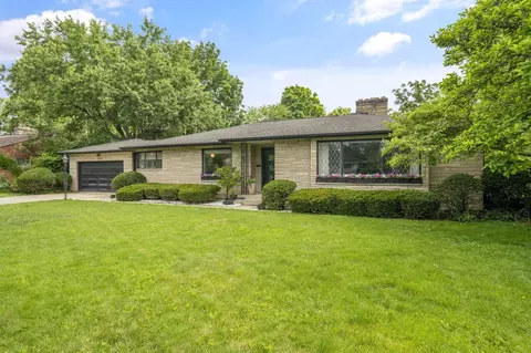 2424 Beverly Pl, Columbus, OH 43209