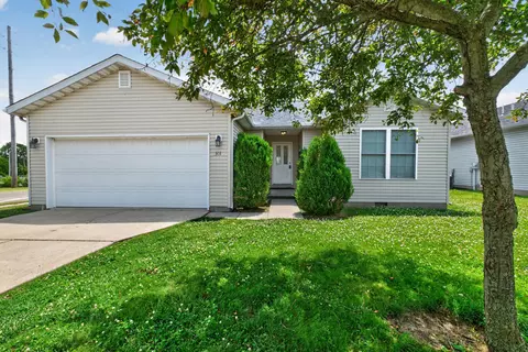 301 Van Deman St, Washington Court House, OH 43160