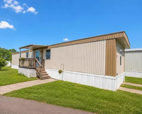 25 Horseshoe Dr, Newark, OH 43055