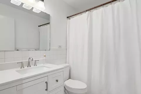Bath - 2917 Mystic Ln, Springfield, OH 45503 photo 1 of 2