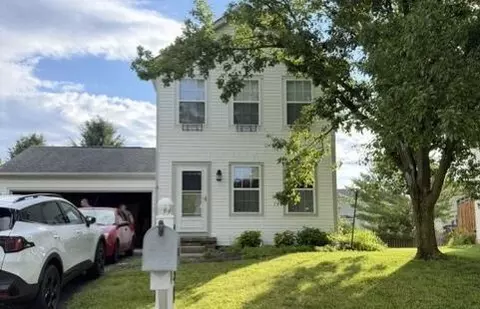 9079 Longstone Dr, Lewis Center, OH 43035