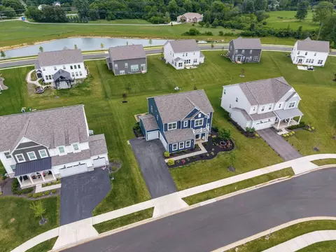 View/Area - 1601 Cromwill Loop, Delaware, OH 43015 photo 1 of 9