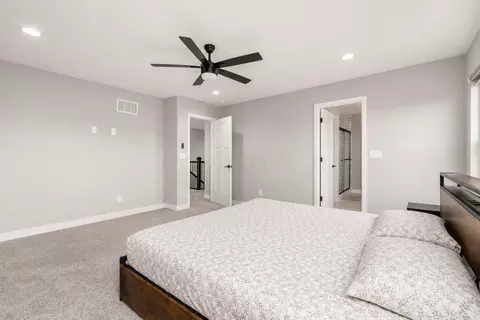 Bedroom - 1601 Cromwill Loop, Delaware, OH 43015 photo 6 of 8