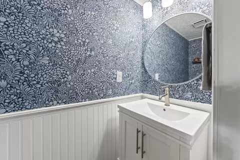 Bath - 3688 Carnforth Dr, Columbus, OH 43221 photo 1 of 3