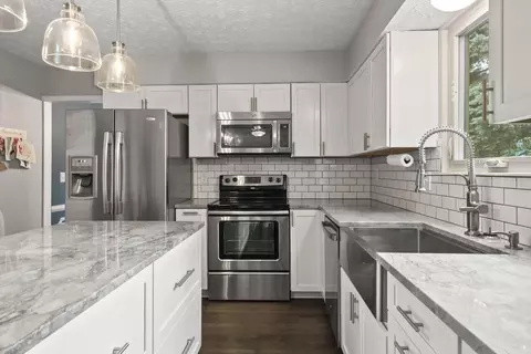 Kitchen - 3688 Carnforth Dr, Columbus, OH 43221 photo 4 of 5