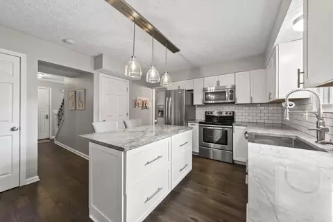 Kitchen - 3688 Carnforth Dr, Columbus, OH 43221 photo 3 of 5