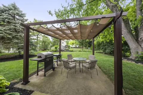 Exterior - 3688 Carnforth Dr, Columbus, OH 43221 photo 3 of 11