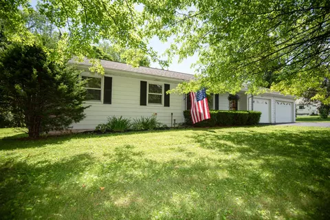 10950 Mount Vernon Rd, Utica, OH 43080