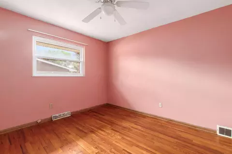 Bedroom - 1417 Devonhurst Dr, Columbus, OH 43232 photo 3 of 6