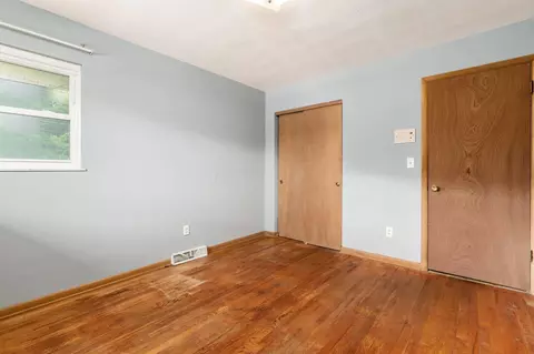 Bedroom - 1417 Devonhurst Dr, Columbus, OH 43232 photo 6 of 6