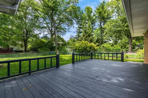 Exterior - 1417 Devonhurst Dr, Columbus, OH 43232 photo 5 of 10