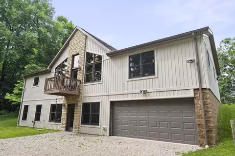 1825 Chickasaw Ln, Sugar Grove, OH 43155