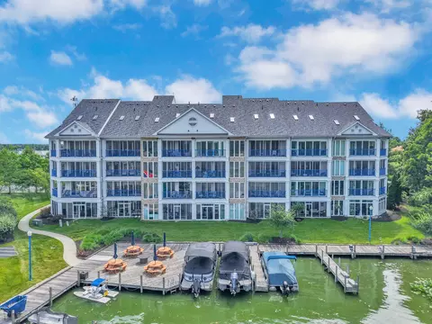 4401 Hunts Landing Rd SE #101, Hebron, OH 43025