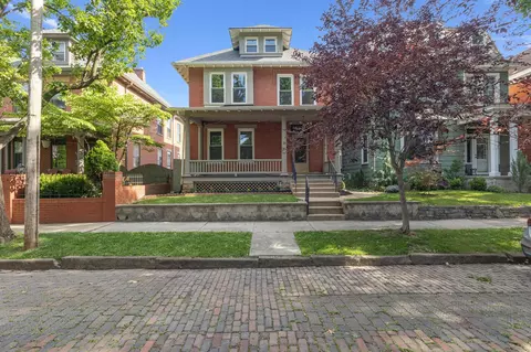 146 E Mithoff St, Columbus, OH 43206