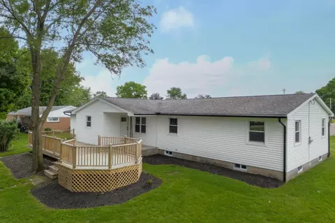 Exterior - 1 Freeway Ave, Fredericktown, OH 43019 photo 6 of 10