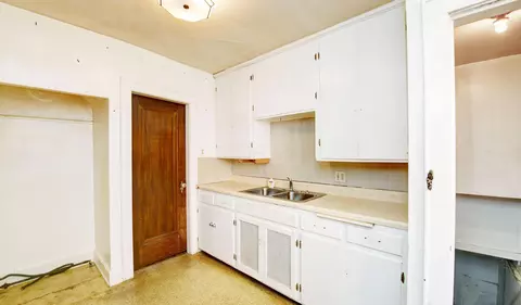 Kitchen - 486 E Tulane Rd, Columbus, OH 43202 photo 1 of 2