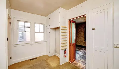 Entry Way - 486 E Tulane Rd, Columbus, OH 43202 photo 1 of 3