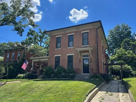 269 N Sandusky St, Delaware, OH 43015