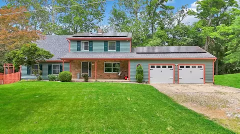 2625 Fawn Ln, Zanesville, OH 43701