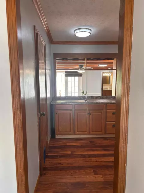 Entry Way - 233 Florence Ave, Jackson, OH 45640 photo 1 of 1