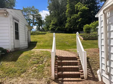 Exterior - 233 Florence Ave, Jackson, OH 45640 photo 7 of 10
