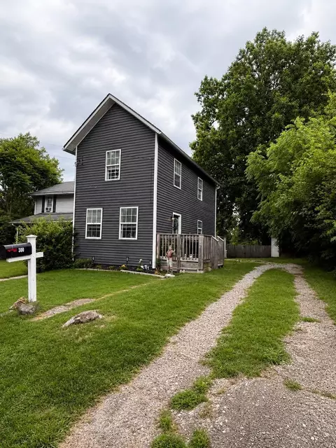 300 N Buena Vista St, Newark, OH 43055