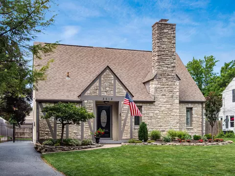 2012 Tewksbury Rd, Columbus, OH 43221