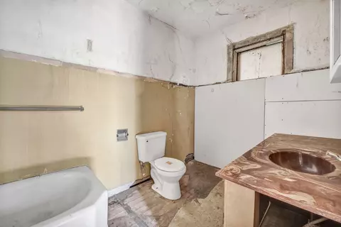 Bath - 3959 Larue Prospect Rd S, Prospect, OH 43342 photo 3 of 3