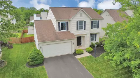 831 Lone Rise Dr W, Marysville, OH 43040
